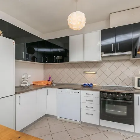 Apartment Miljenko *