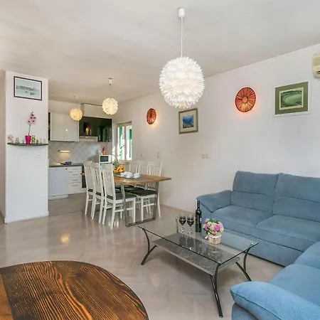 Miljenko Apartment Makarska