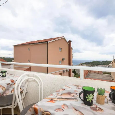 Lägenhet Miljenko Makarska